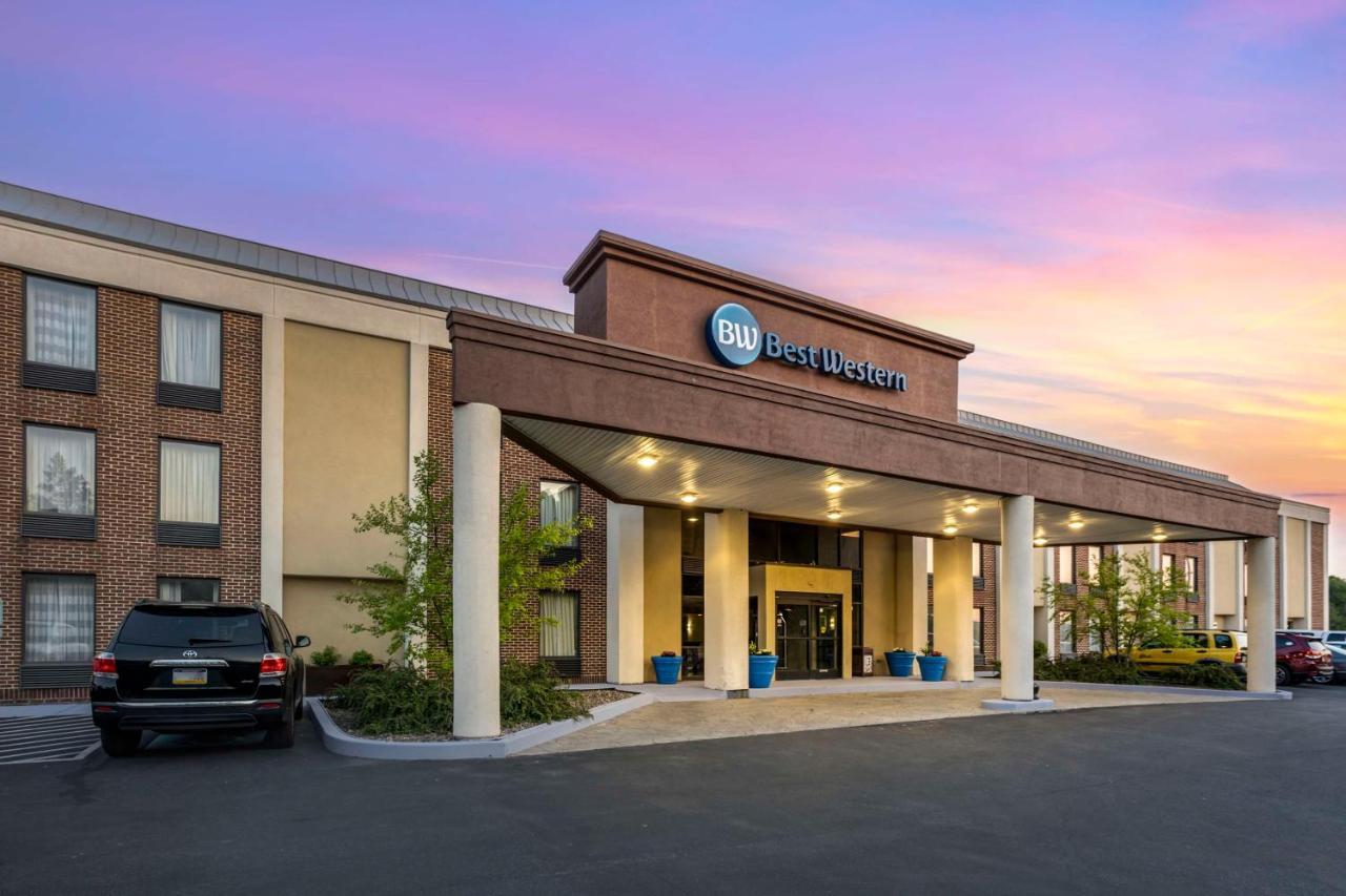 Best Western Harrisburg North Hotel Экстерьер фото