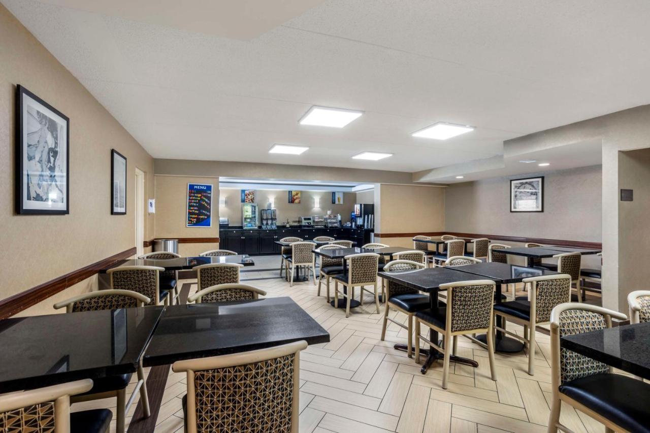 Best Western Harrisburg North Hotel Экстерьер фото