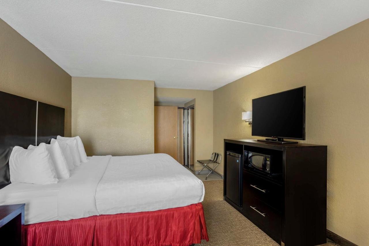 Best Western Harrisburg North Hotel Экстерьер фото